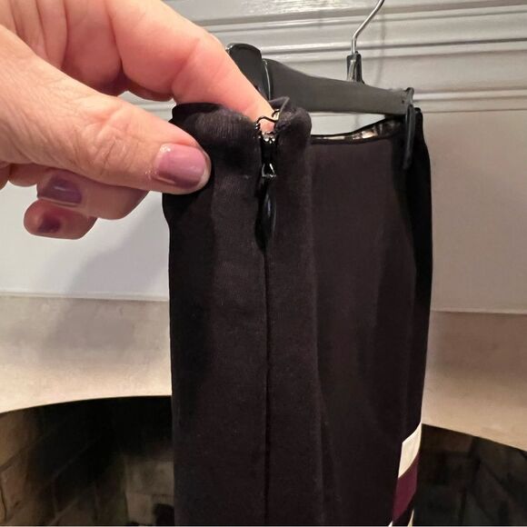 White House Black Market side zip skirt size 4 - Picture 2 of 4